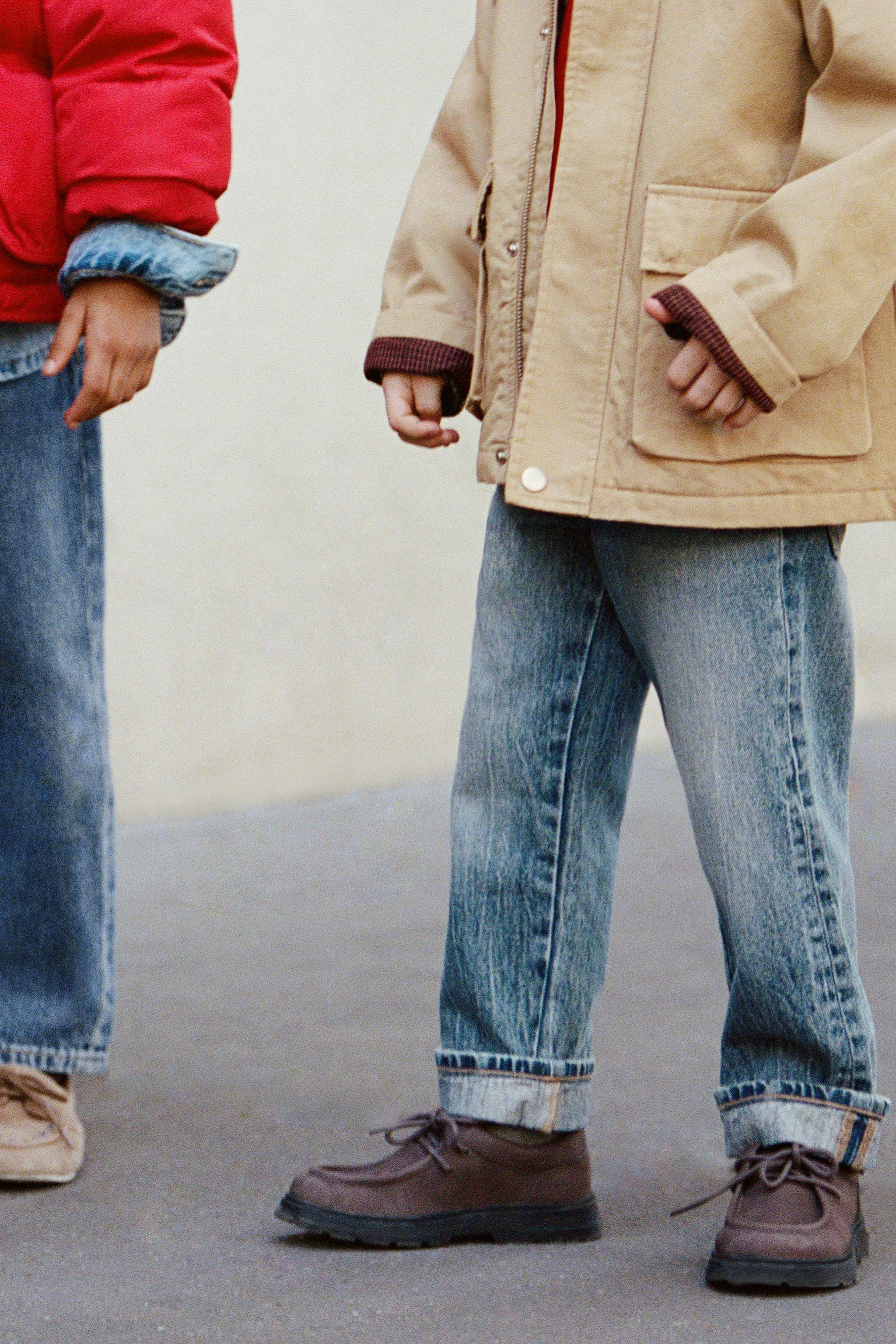TOPSTITCHED STRAIGHT JEANS