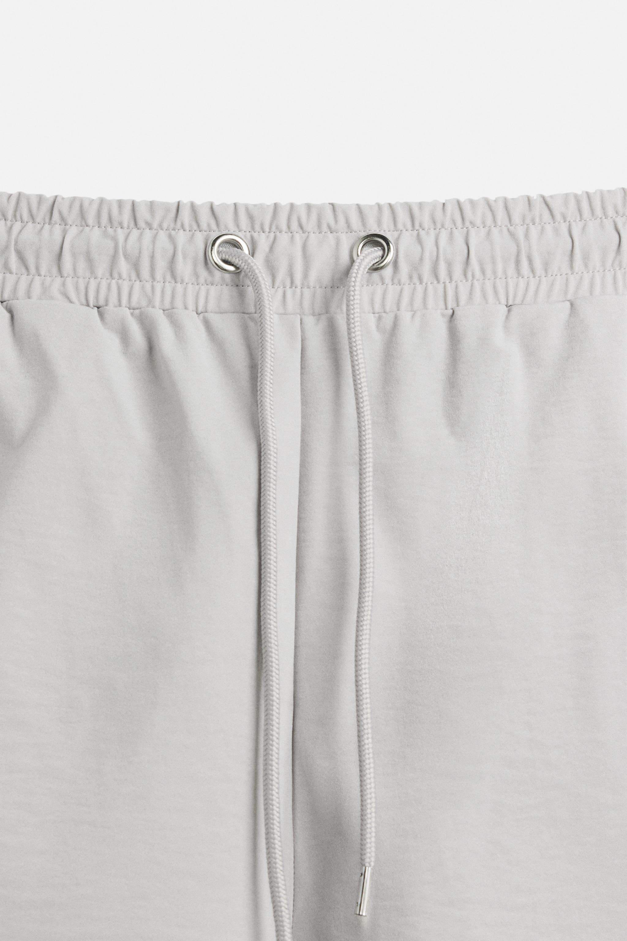 CONTRAST TECHNICAL SHORTS
