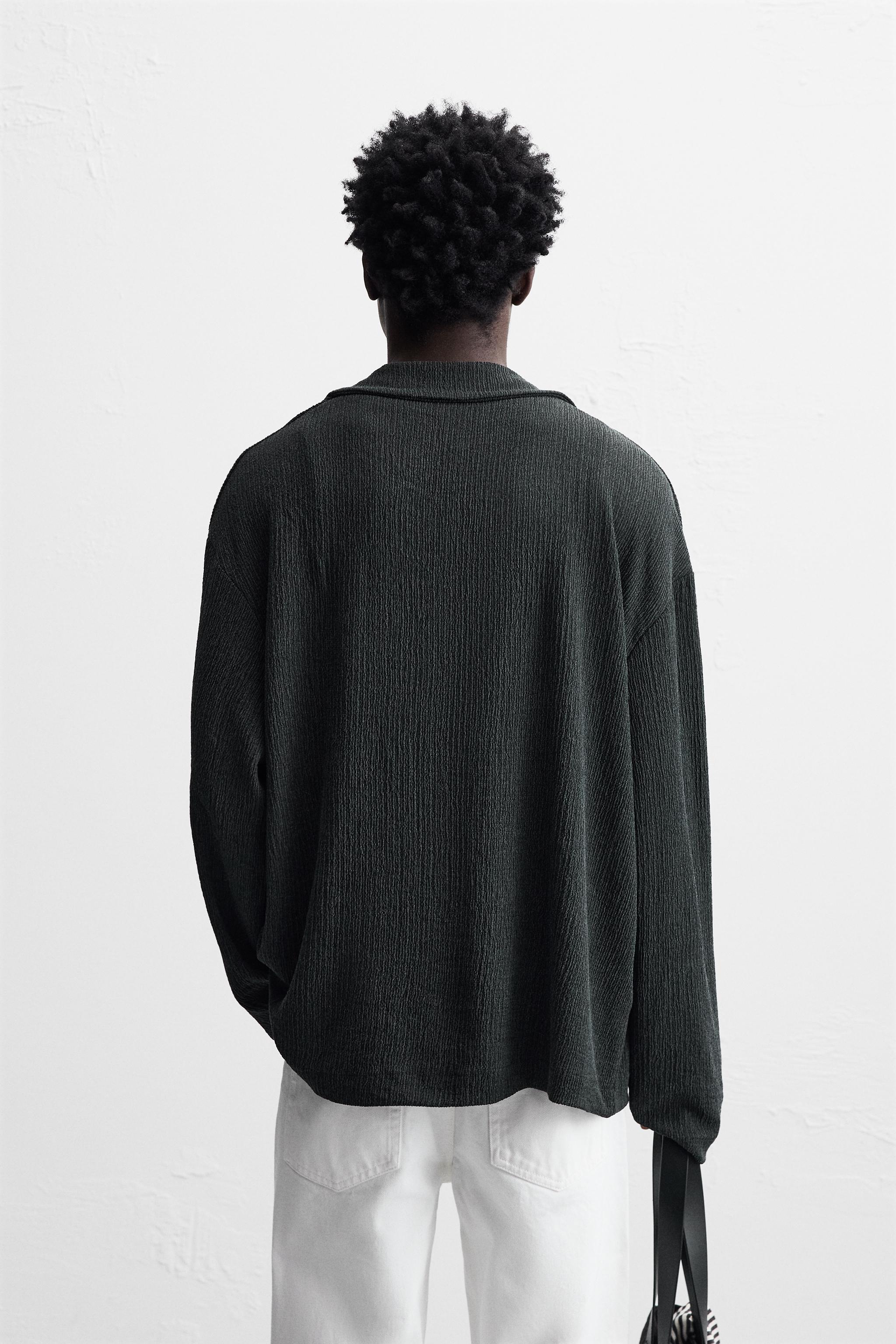 【ZARA】リラックスフィット テクスチャー素材Tシャツ リラックスフィット テクスチャー素材Tシャツ - ブラック | ZARA