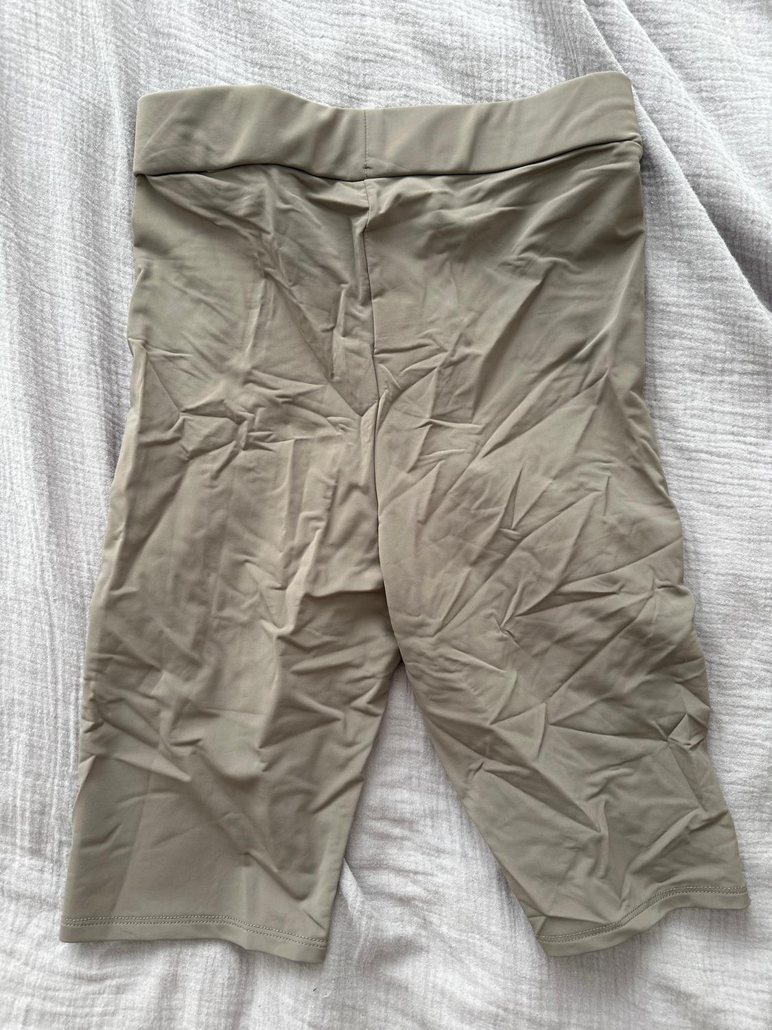 ELASTICATED BERMUDA CYCLING SHORTS - Image 3
