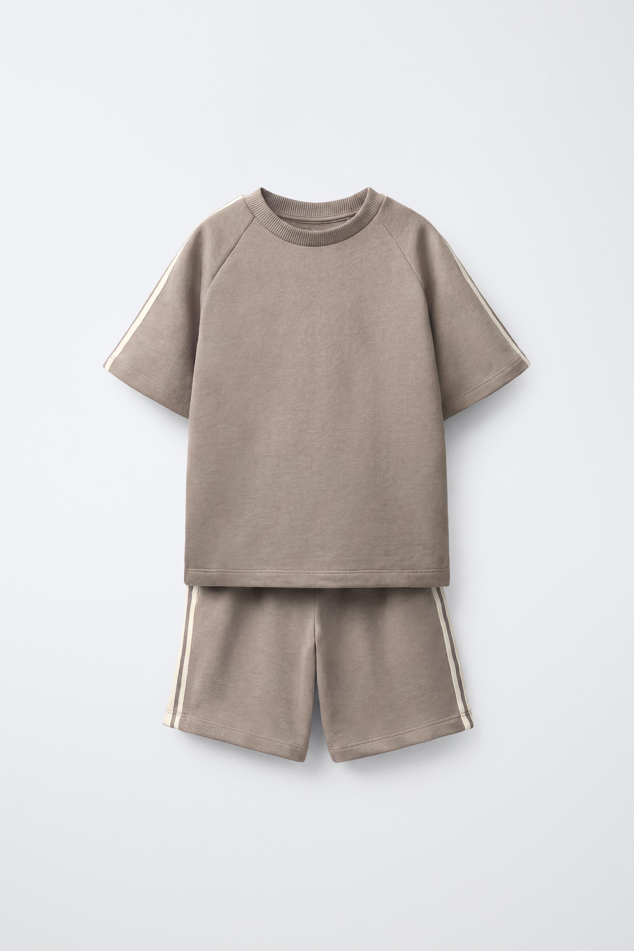 KNIT T-SHIRT AND BERMUDA SHORTS SET WITH SIDE STRIPES