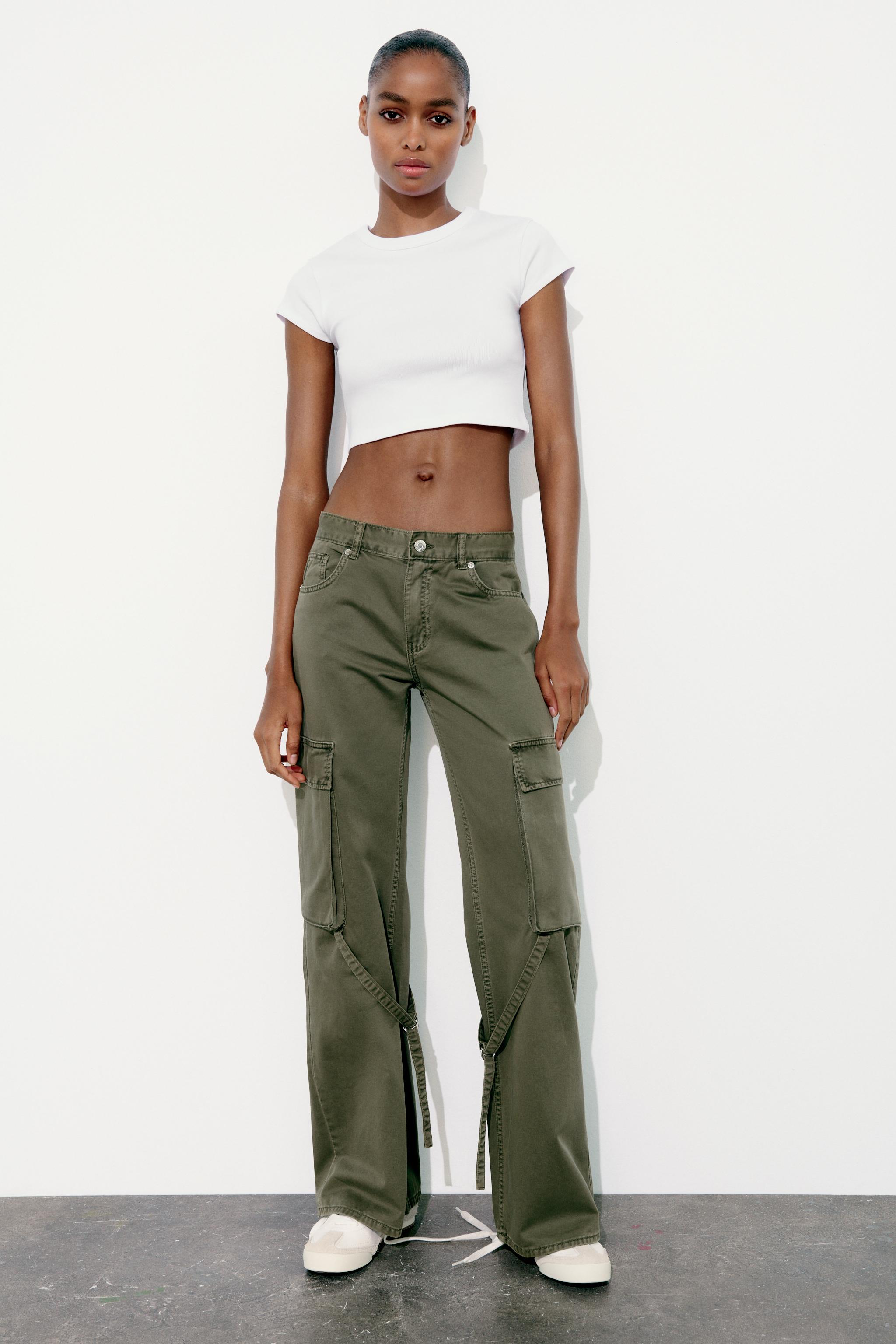 Shop ZARA 2023-24FW MID-RISE TRF CARGO JEANS (3607/229) by EmilyPippi