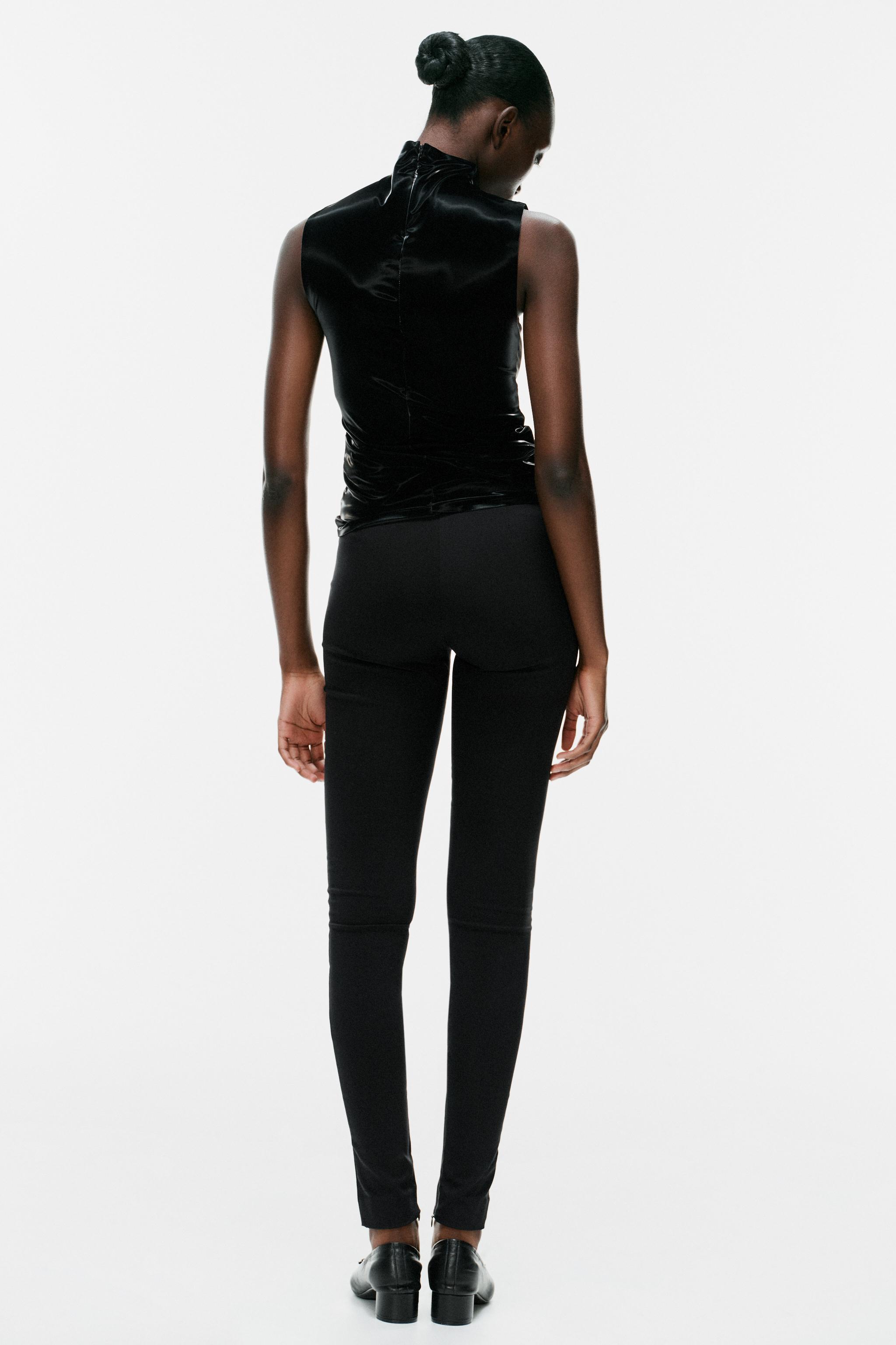 MOCK NECK TOP