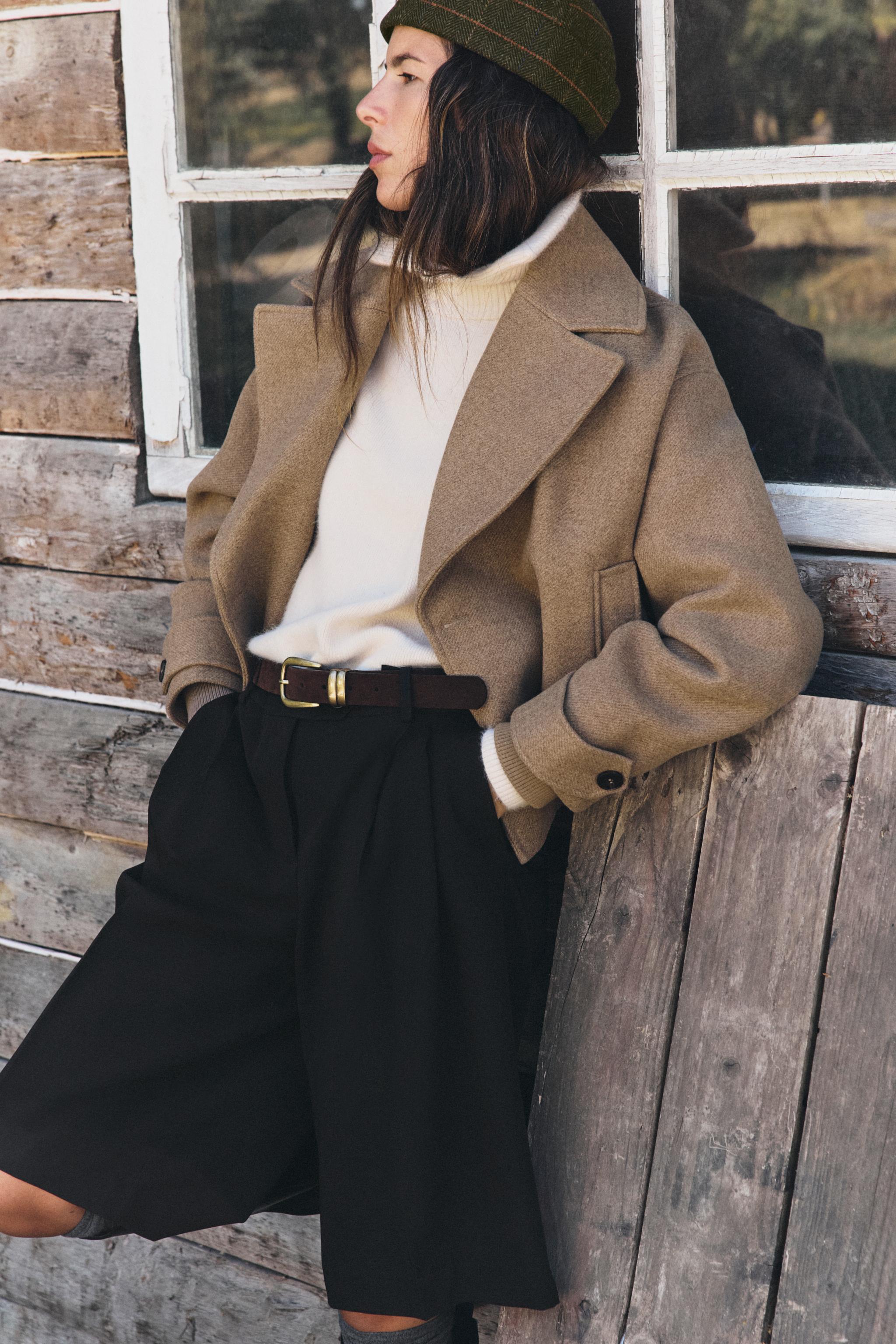 LONG PLEATED BERMUDA SHORTS