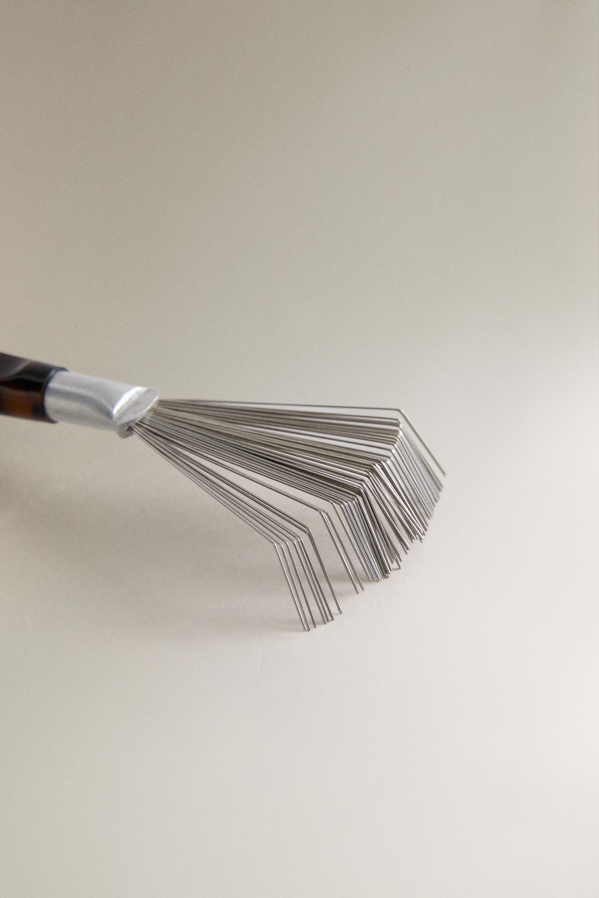 ACETATE CLEANING BRUSH — Tortoise shell