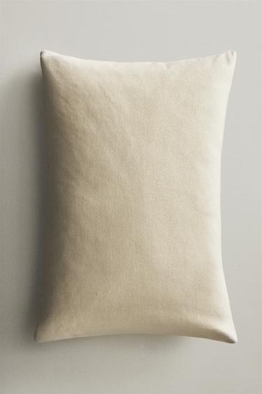 CAPA DE ALMOFADA LISA - Bege-claro da Zara