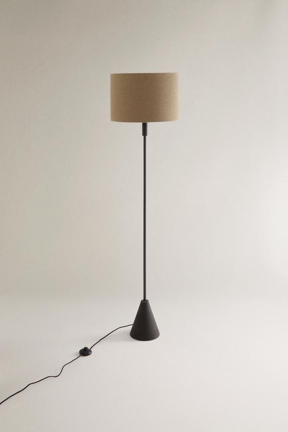 LUMINÁRIA DE CHÃO DE METAL - Preto da Zara - Imagem 0
