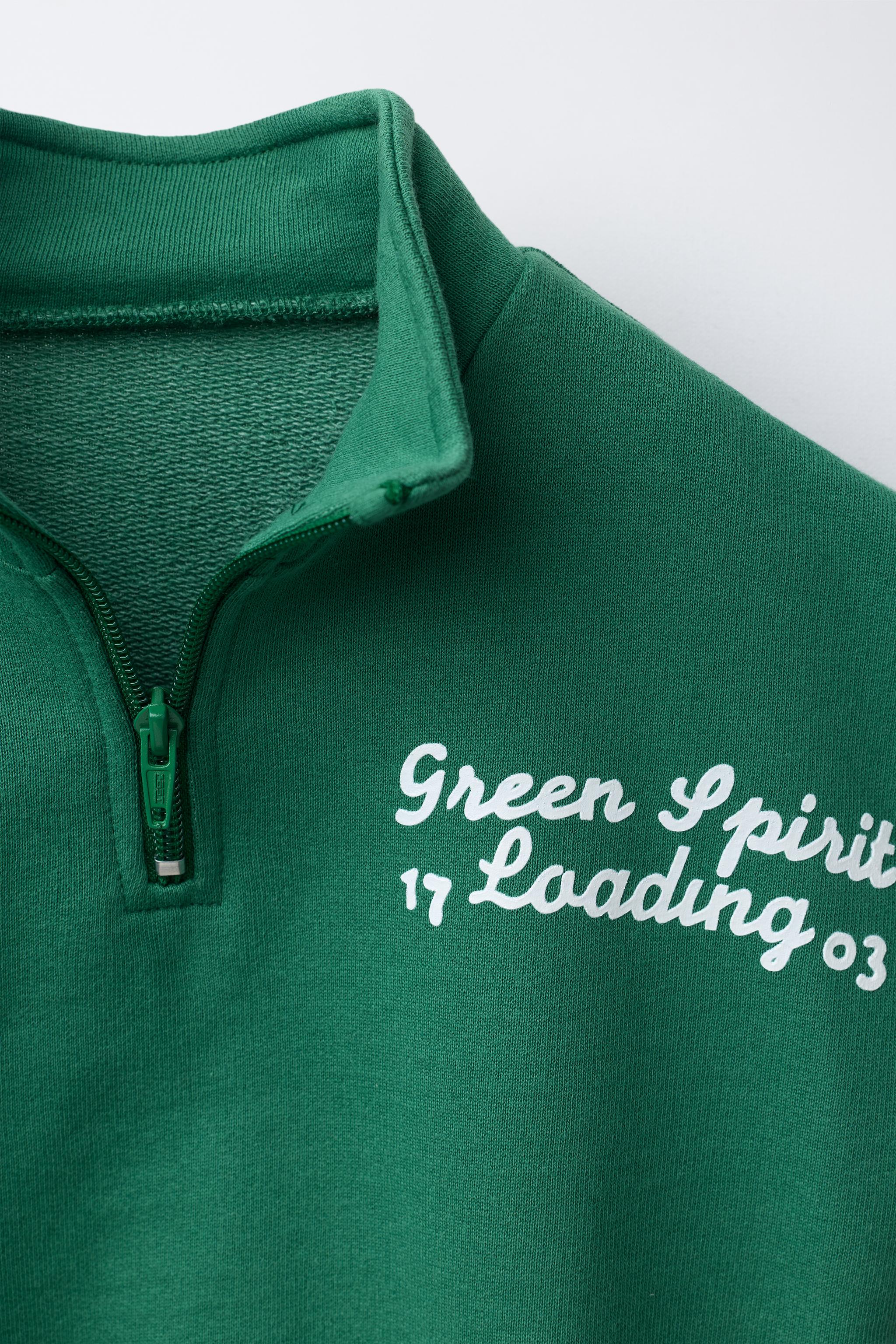 TEXT AND CLOVER PRINT SWEATSHIRT