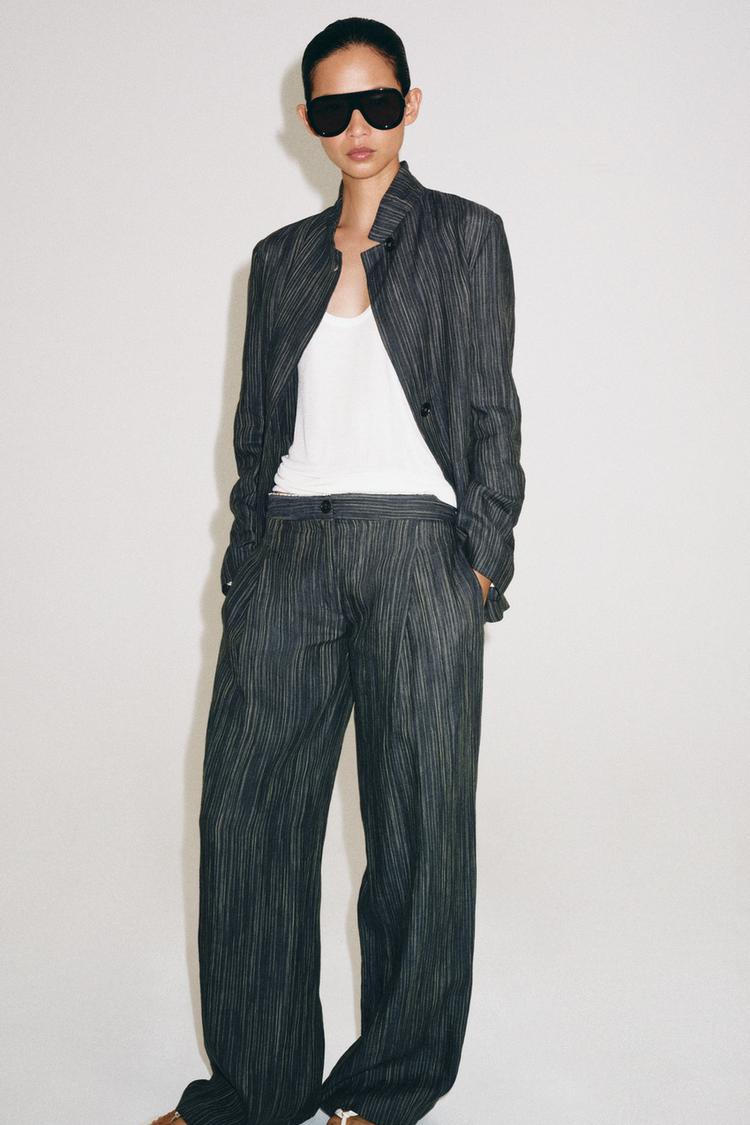 Blazer de lino a rayas de la colección ZW 2