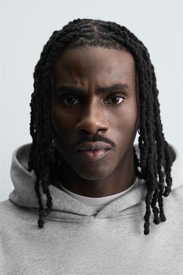 سويت شيرت بغطاء رأس بيزك - رمادي فيجوريه by Zara