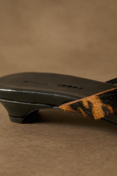SANDALES CUIR TALON IMPRIMÉ ANIMAL - Noir de Zara - Image 5