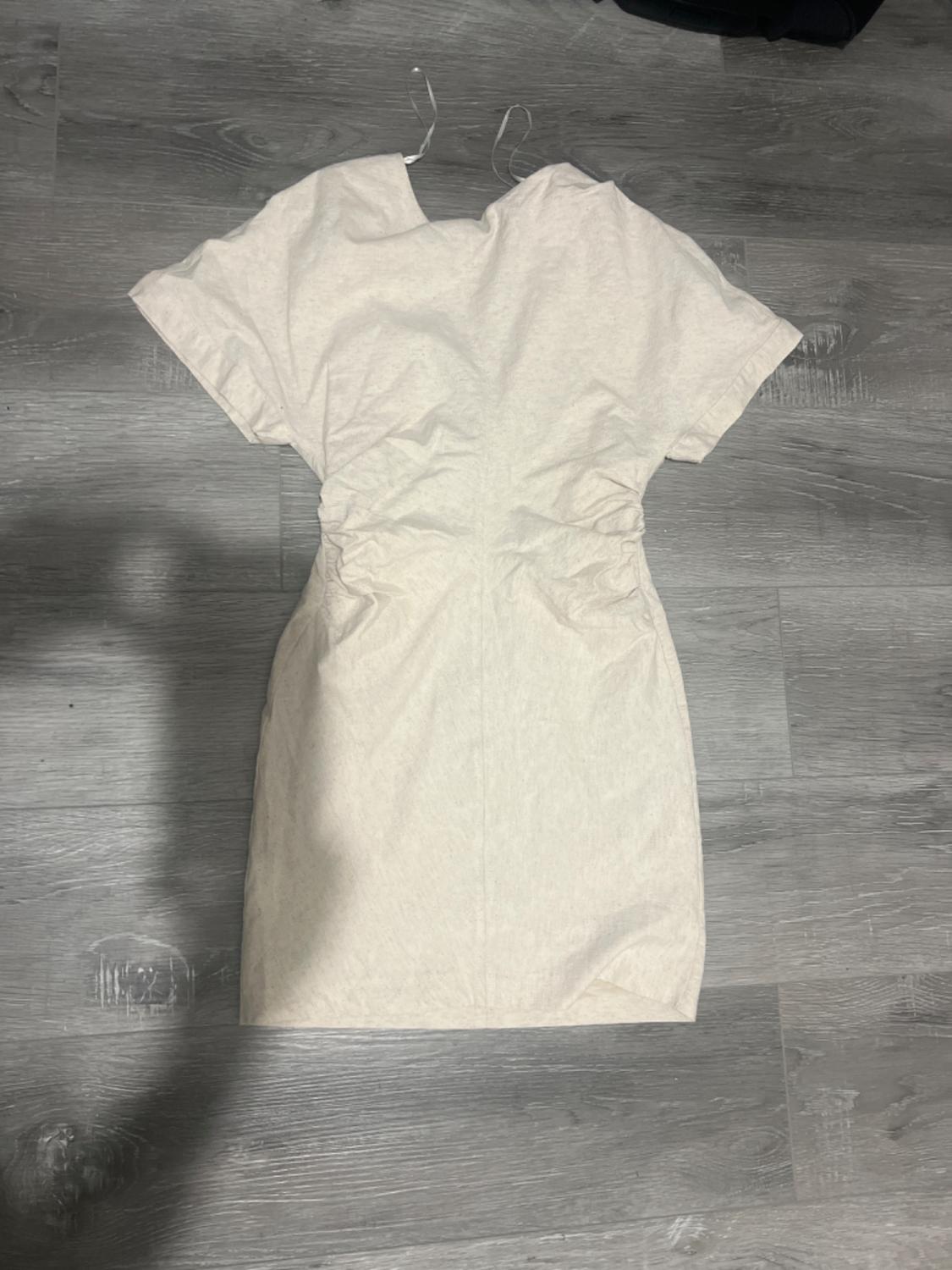 VESTIDO CORTO CON LINO