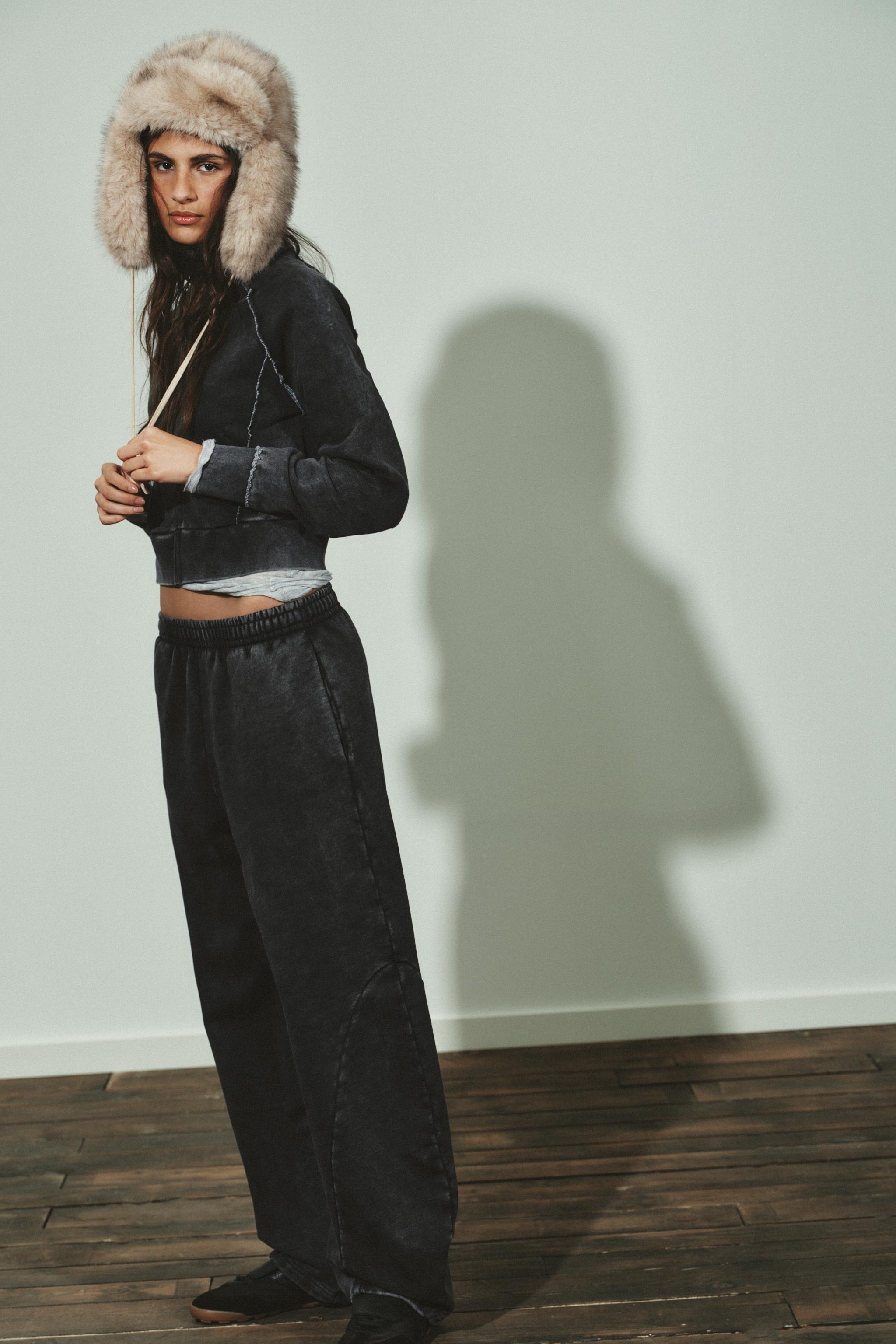 WASHED TAPERED PANTS