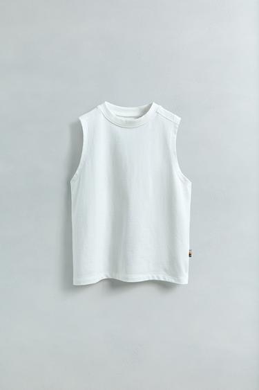 CAMISETA LISA MANGA SISA ETIQUETA - Blanco de Zara