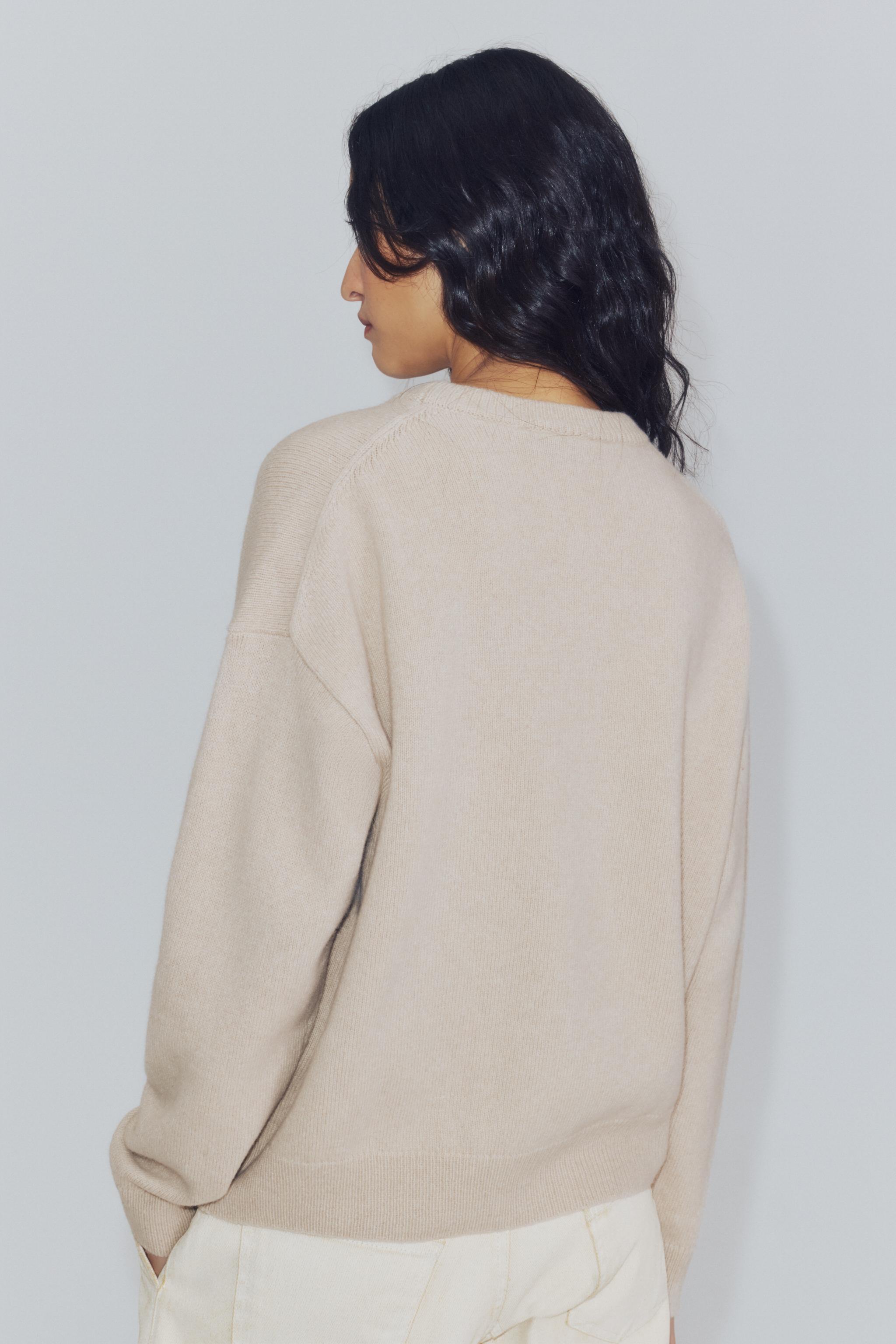 BASIC CASHMERE AND WOOL SWEATER