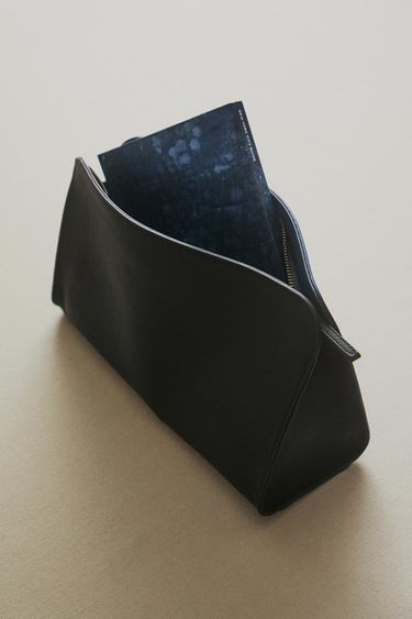 Zara LEATHER MAKEUP BAG - Black