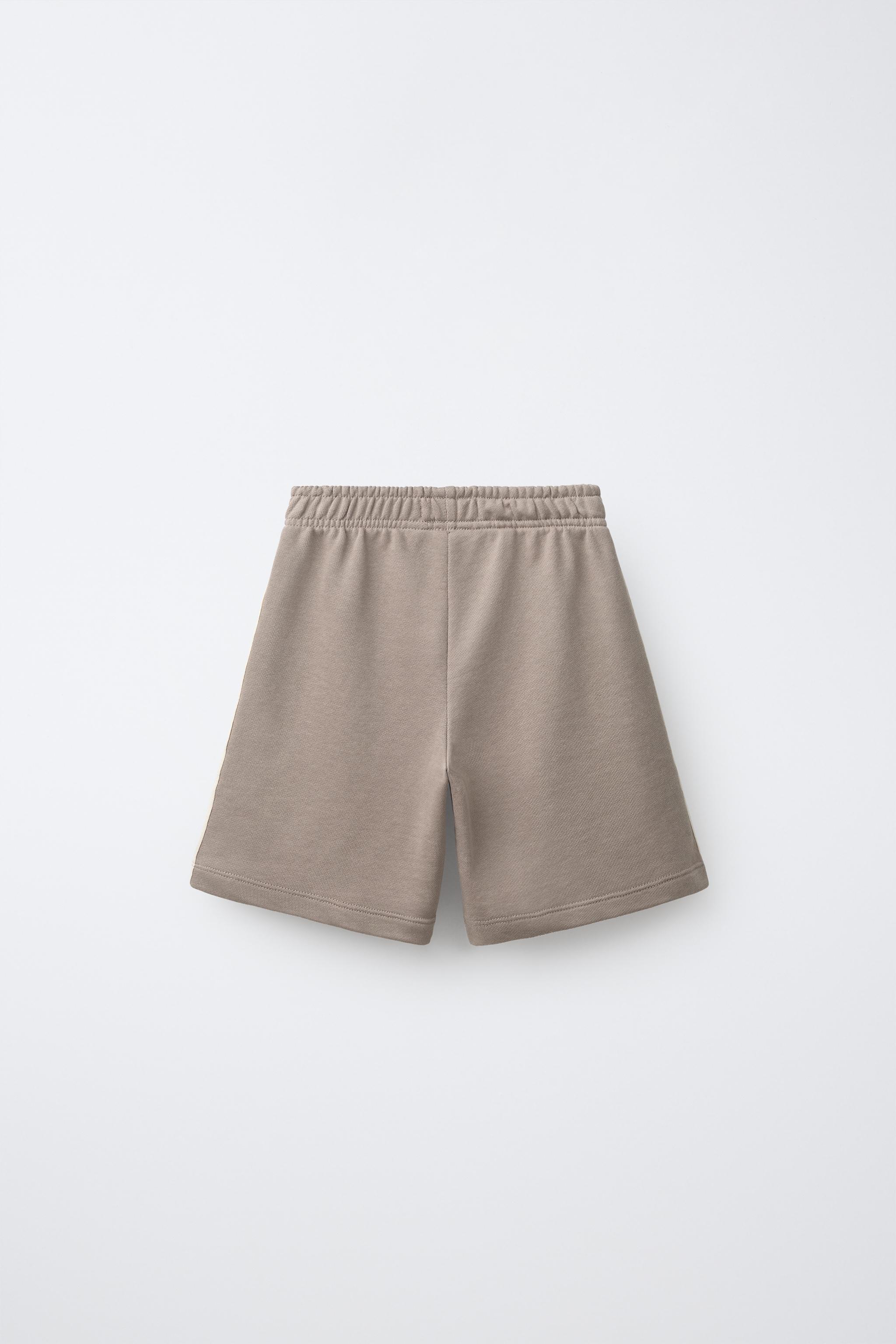 KNIT T-SHIRT AND BERMUDA SHORTS SET WITH SIDE STRIPES
