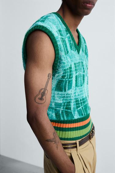 GRAPHIC PRINT KNIT WAISTCOAT © OTIS KWAME KYE QUAICOE - Emerald by Zara - Image 4