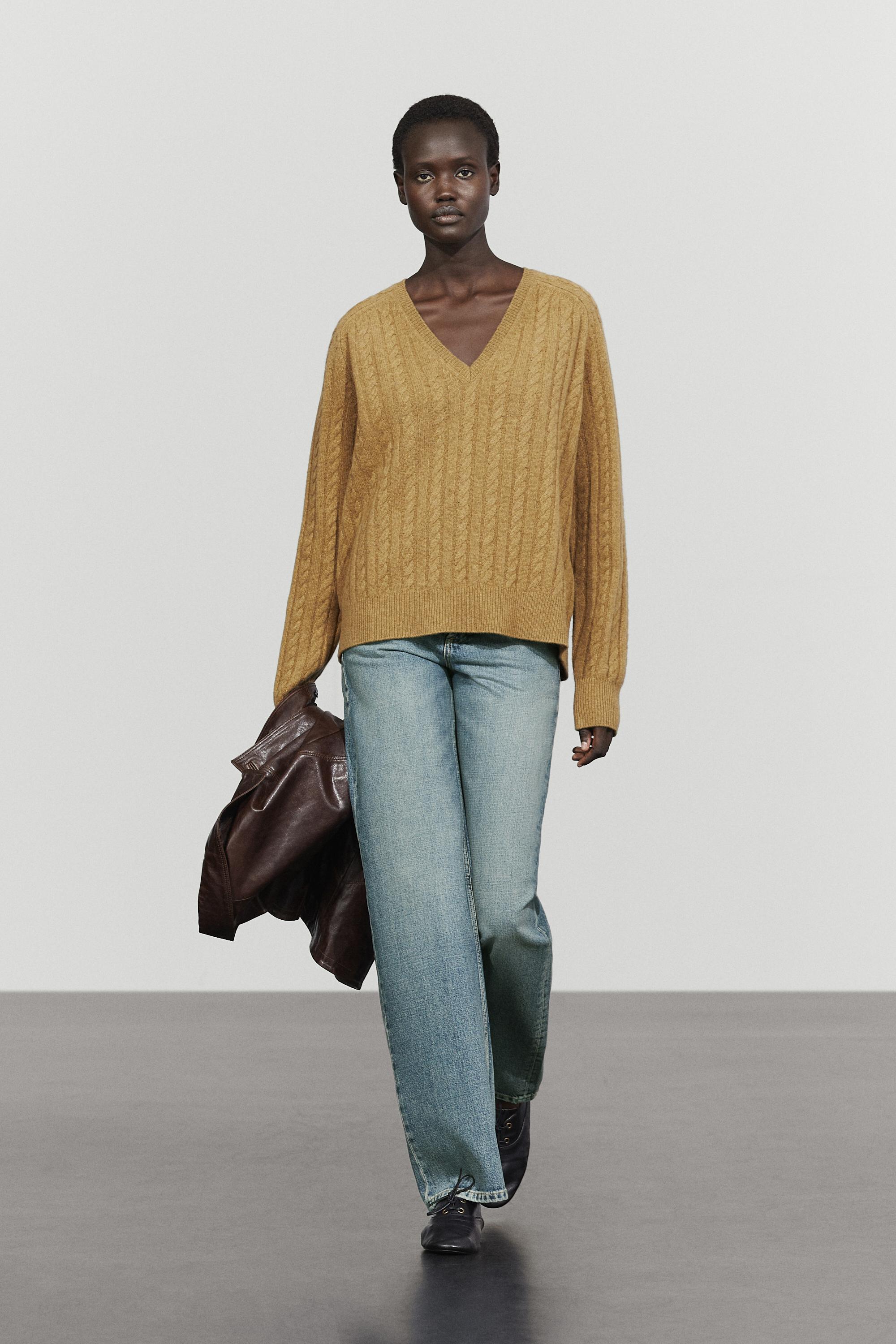 Wool blend cable-knit sweater — Oil