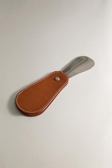 LEATHER TRAVEL SHOEHORN - Mid-camel by Zara - Image 1