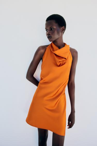 VESTIDO CORTO SATINADO - Naranja de Zara