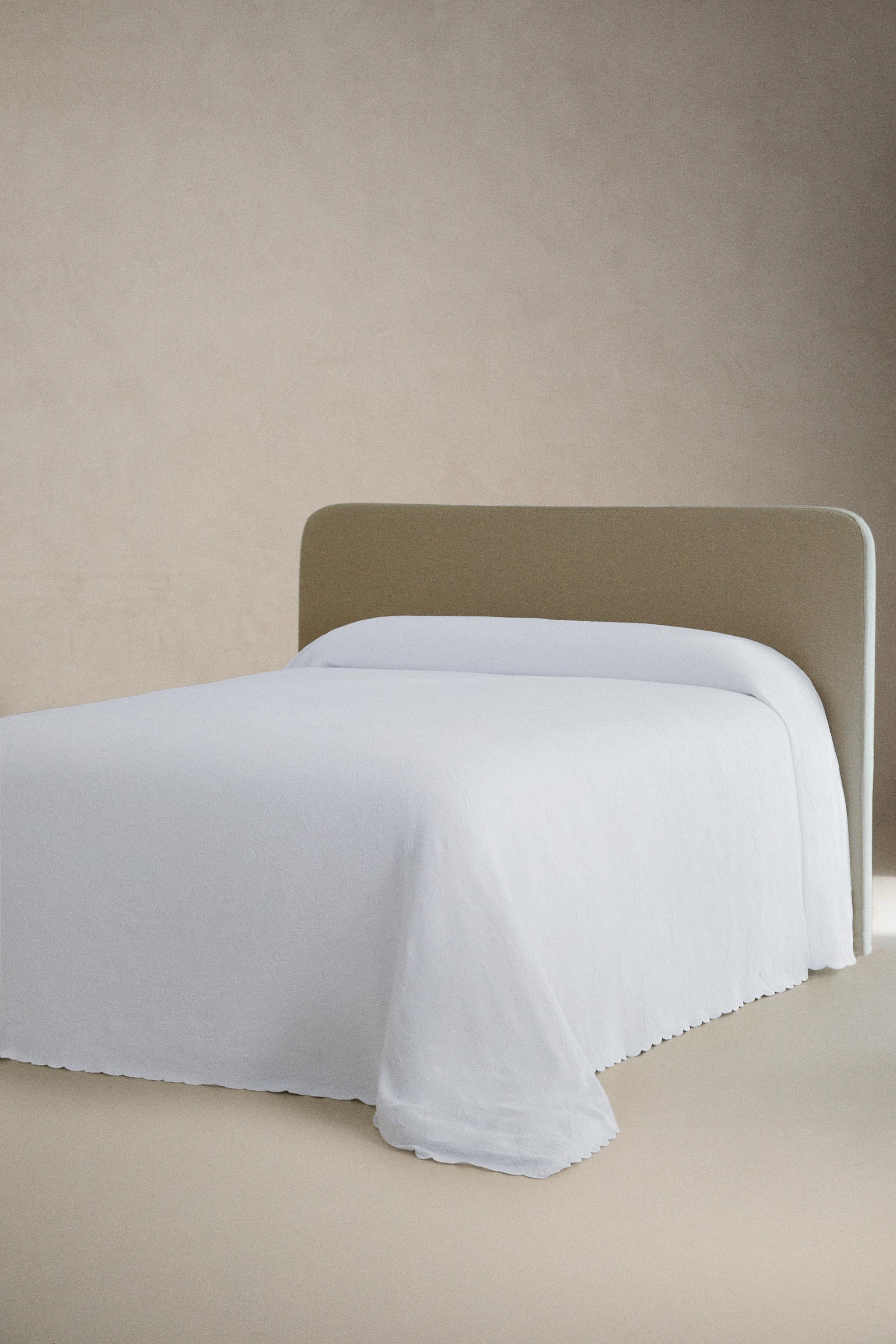 COTTON JACQUARD BEDSPREAD — White