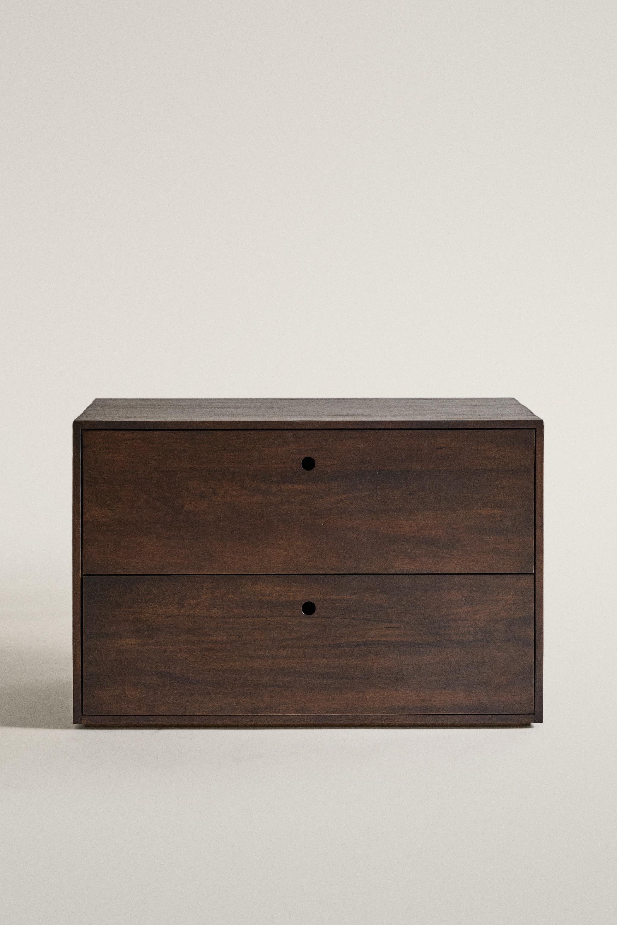 WOODEN CHEST OF DRAWERS