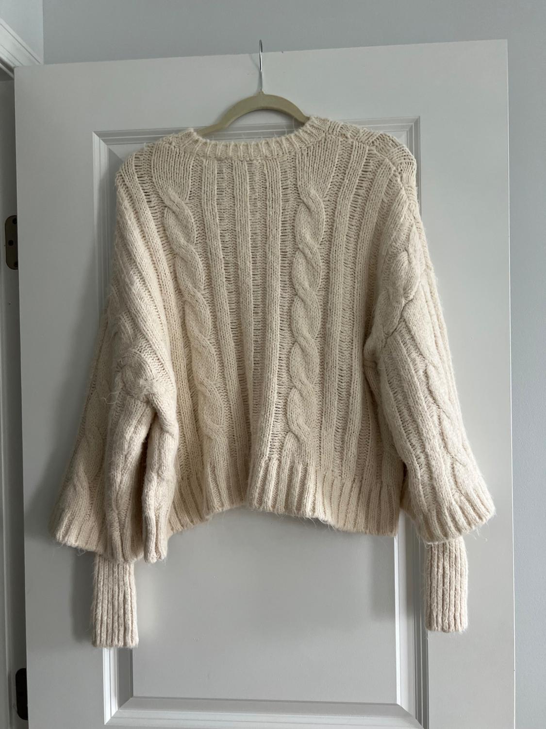 LAYERED SLEEVE CABLE KNIT SWEATER - Image 2