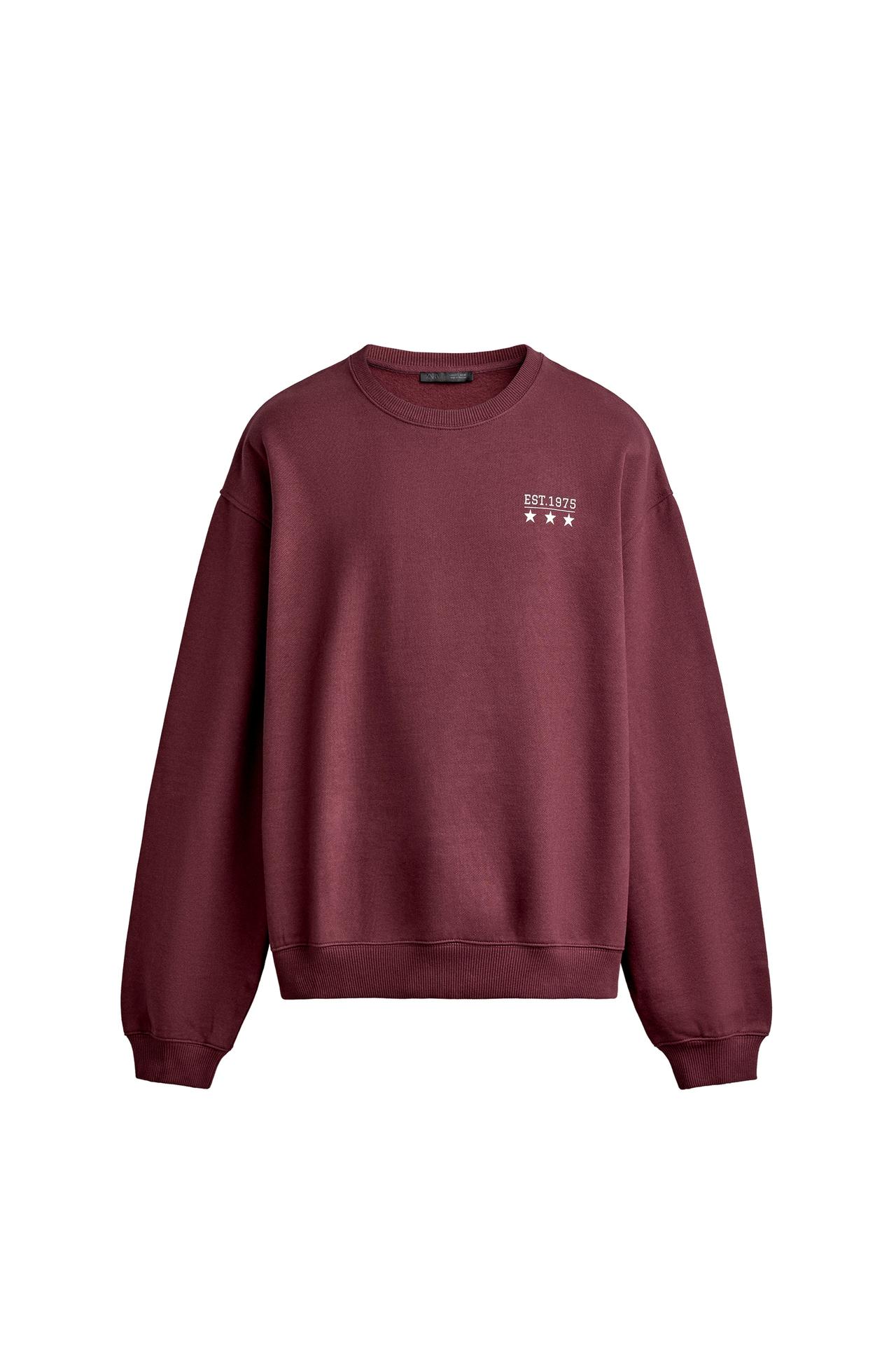 ТОЛСТОВКА RELAXED FIT С ПРИНТОМ И НАШИВКАМИ