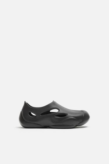 CHUNKY CLOGS - Black by Zara