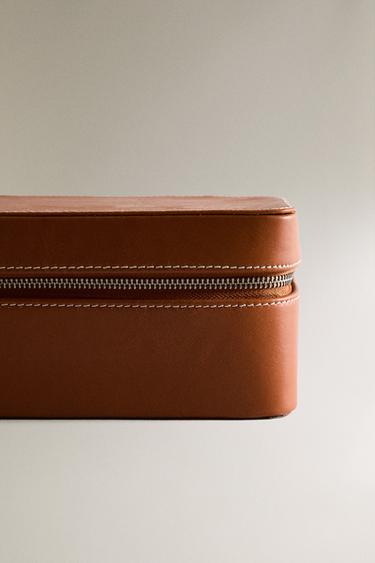 LARGE LEATHER WASH BAG WITH COMPARTMENTS - Mid-camel by Zara - Image 5