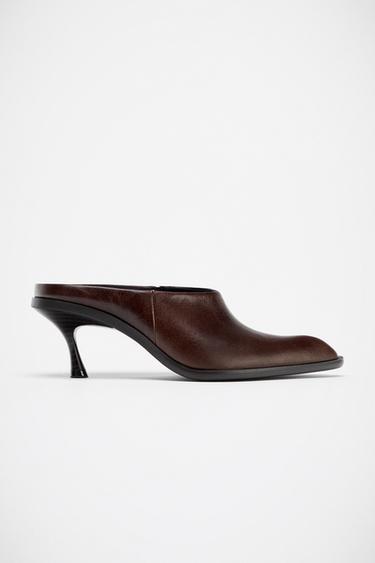 ZUECO PIEL CERCO - Marrón de Zara