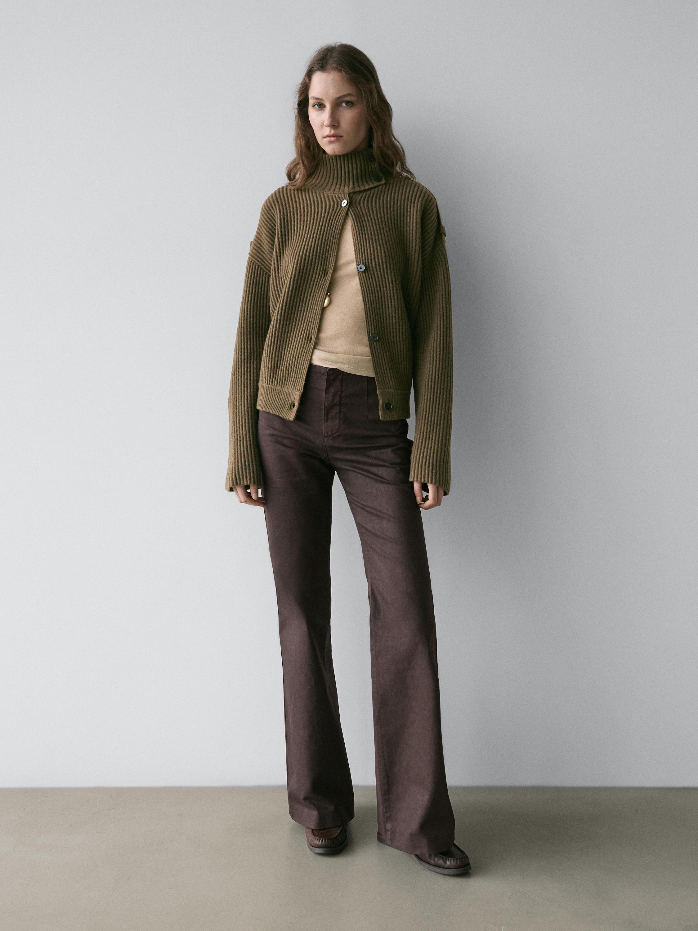 Pantalon cropped flare enduit