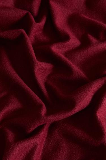 FRINGED BLANKET - Red by Zara
