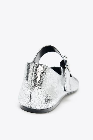 BALLERINES EN CUIR À EFFET MÉTALLISÉ - Argent de Zara - Image 5