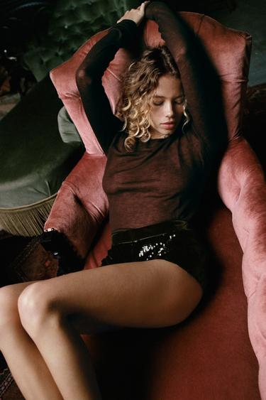 شورتات مدمجة بترتر - أخضر فيجوريه الخاص بـ Zara