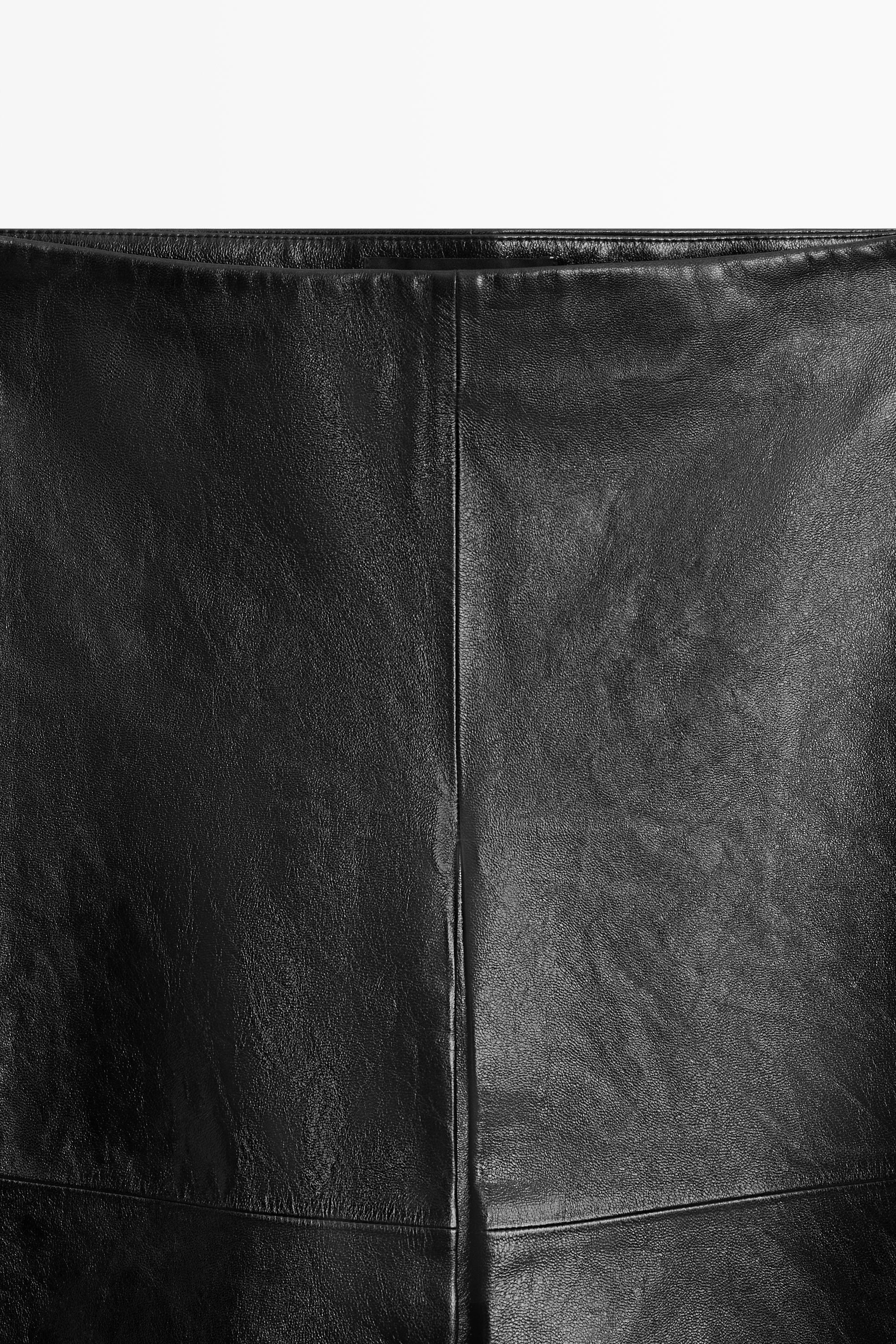 Jupe courte en cuir nappa