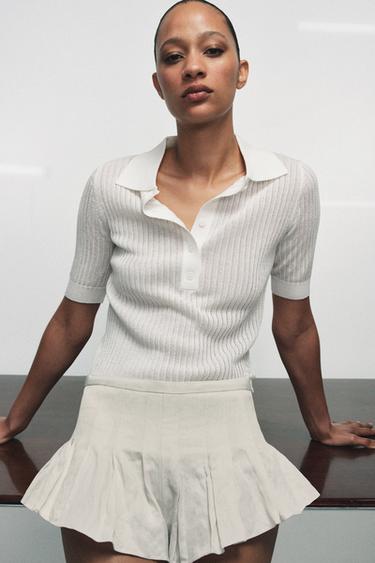 SHORT COURT À PLIS PLATS ZW COLLECTION - Blanc cassé de Zara - Image 1