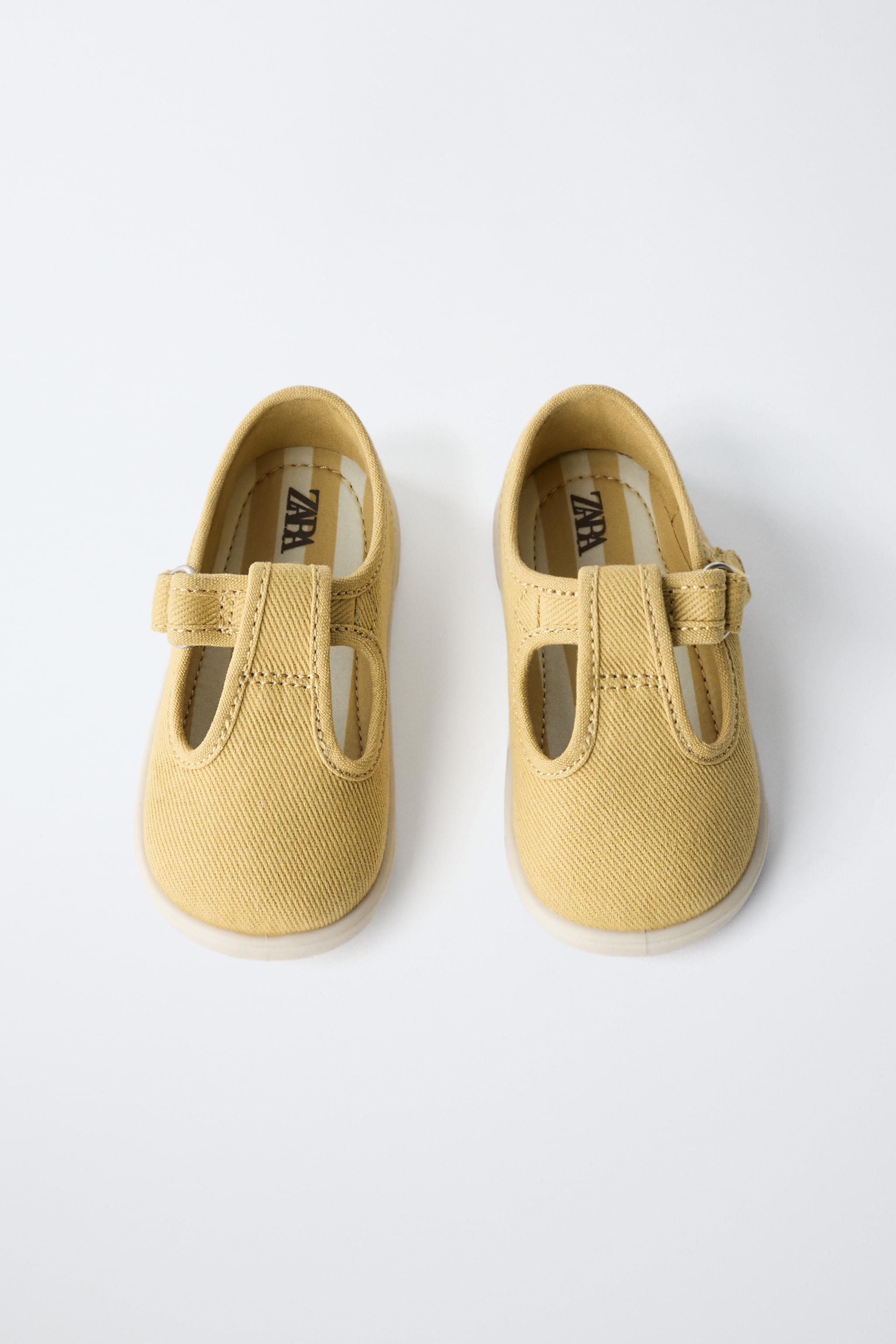 BAREFOOT SNEAKERS