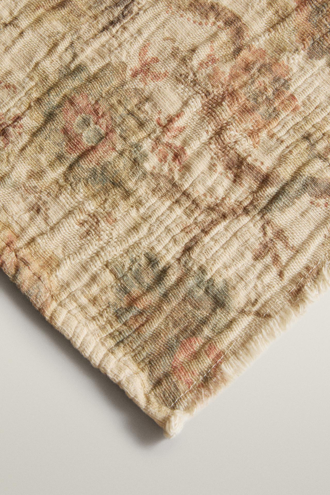 COTTON LINEN FLORAL BLANKET — Beige