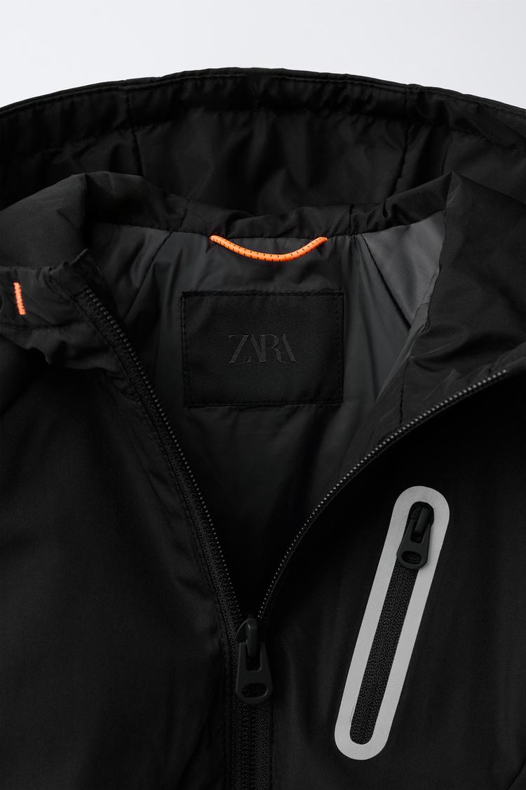 Impermeable técnico repelente al agua 4