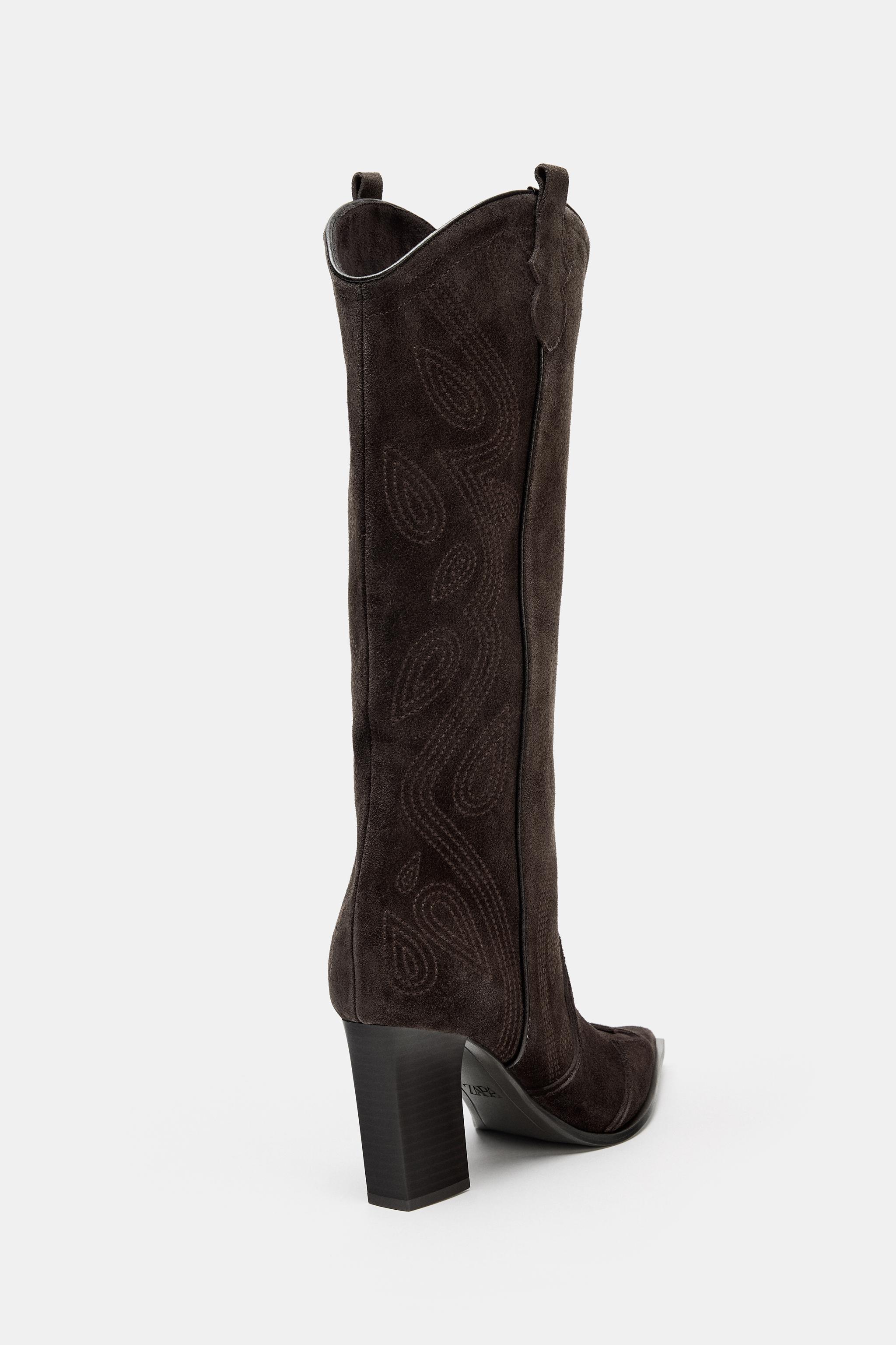 BOTTES À TALONS EN CROÛTE DE CUIR