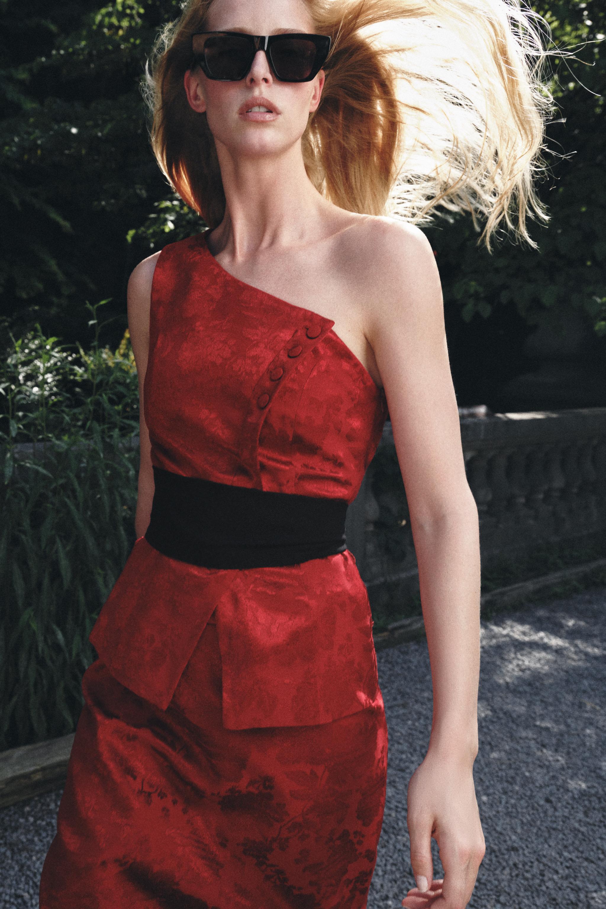 ASYMMETRIC JACQUARD BELTED TOP — Burgundy
