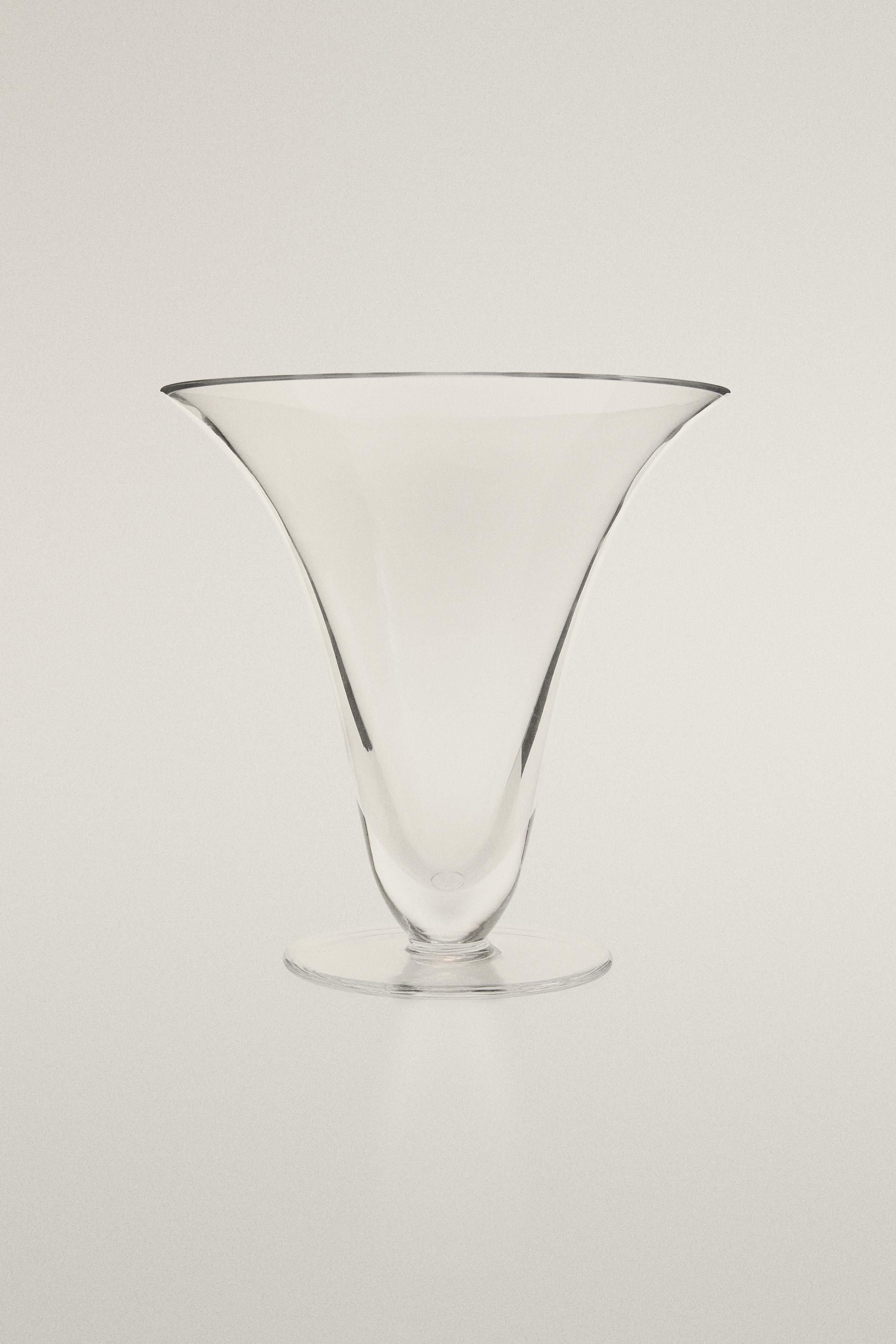 GLASS VASE | STUDIO MARY LENNOX