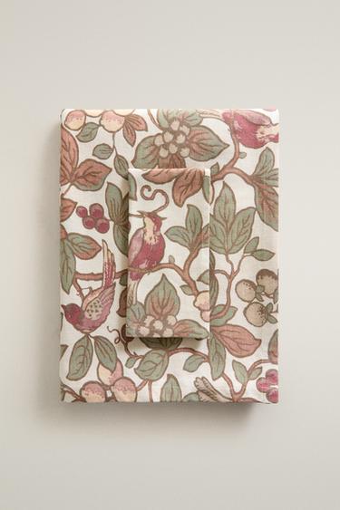 FLORAL AND BIRD PRINT COTTON TABLECLOTH | KATHARINE POLE - Burgundy by Zara