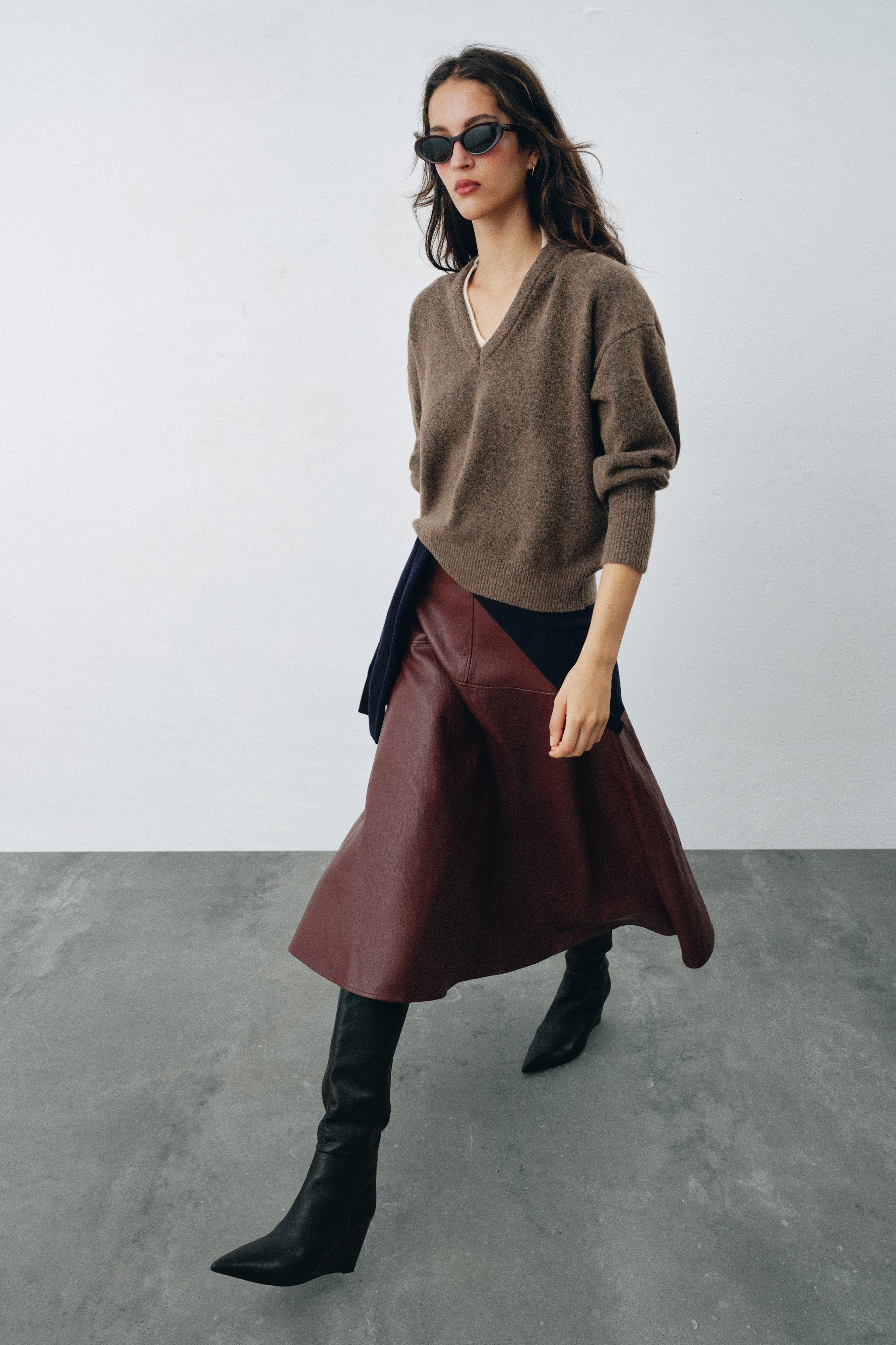 DOUBLE-LOOK WOOL SWEATER