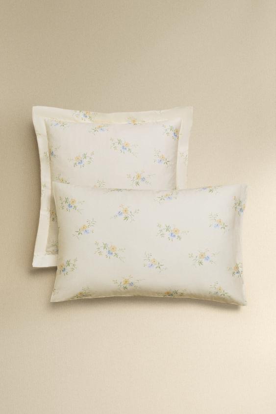 FRONHA DE TRAVESSEIRO DE CETIM COM RAMOS DE FLORES - Amarelo da Zara - Imagem 0
