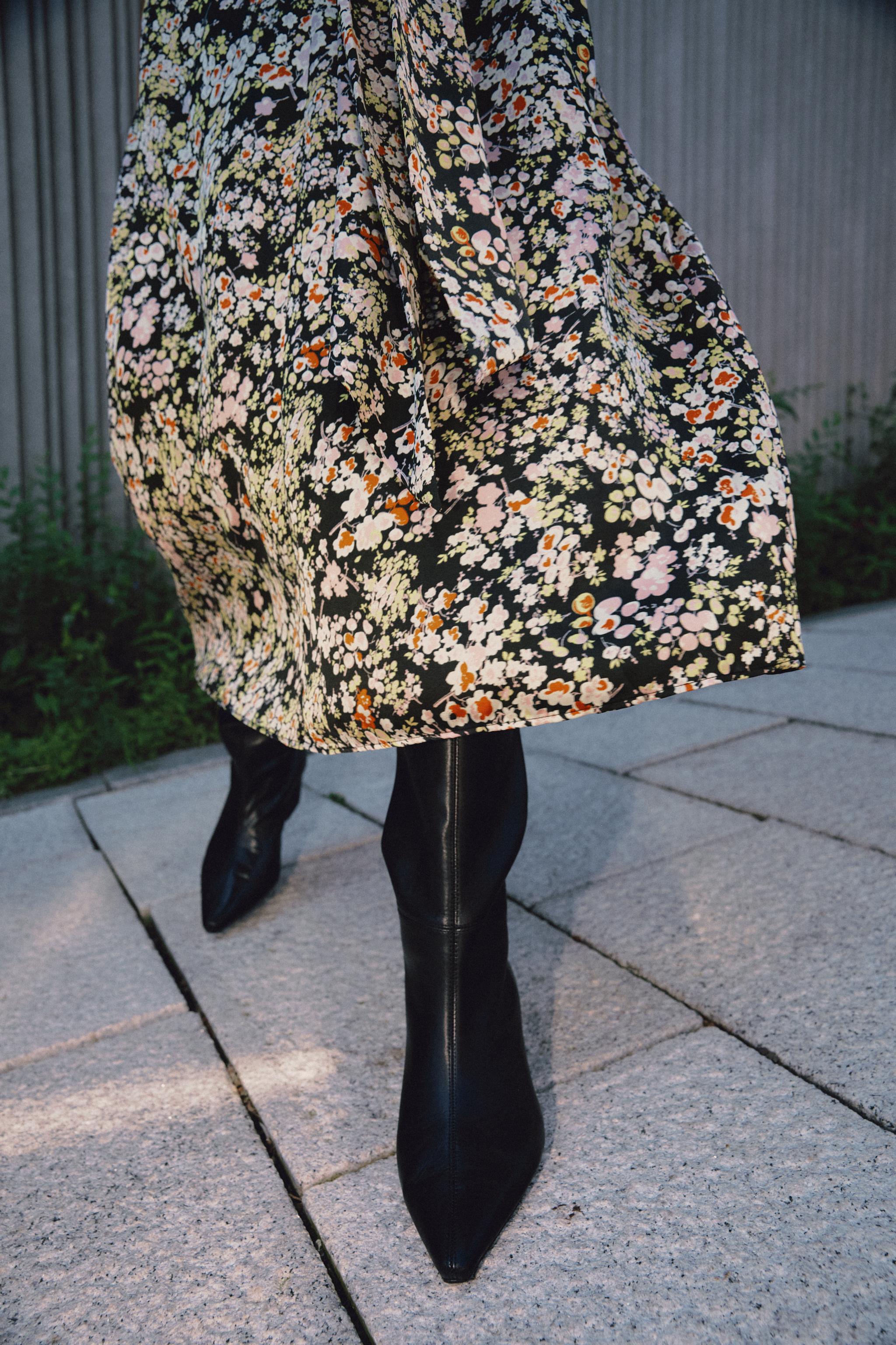 ZW COLLECTION フラワープリントミディ丈ワンピース