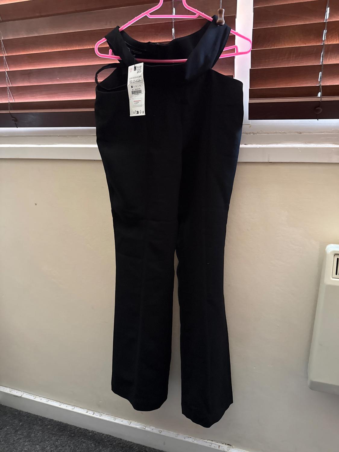 CUT-OUT TROUSERS