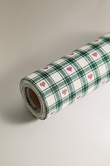 ROLL PACK OF COTTON CHRISTMAS TARTAN NAPKINS (PACK OF 20) - Green by Zara - Image 2
